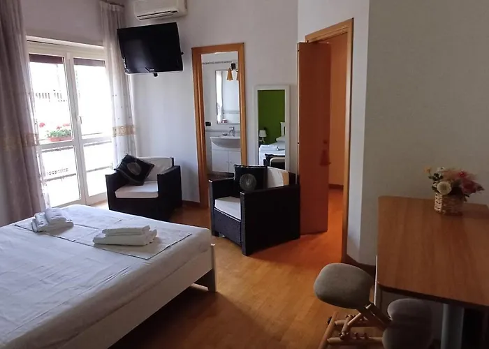 홈스테이 Lively House 로마